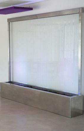 LINEA 200 - sklenená vodná stena