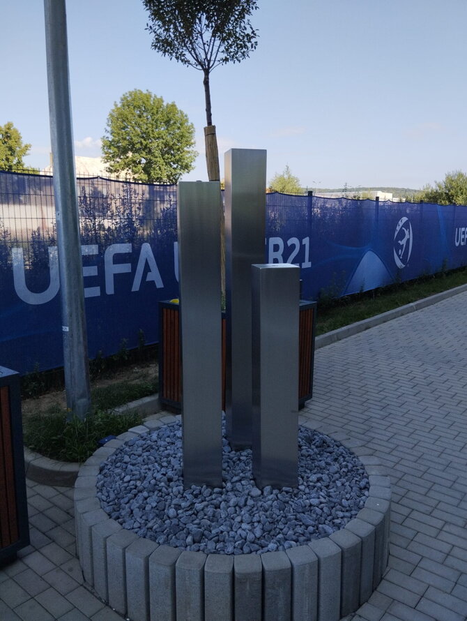 Robustná krása pre verejné priestory: fontána Toronto na mieru vo Futbal Tatra Aréne